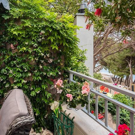 Beachfront Apartment Romilda Макарска Екстериор снимка