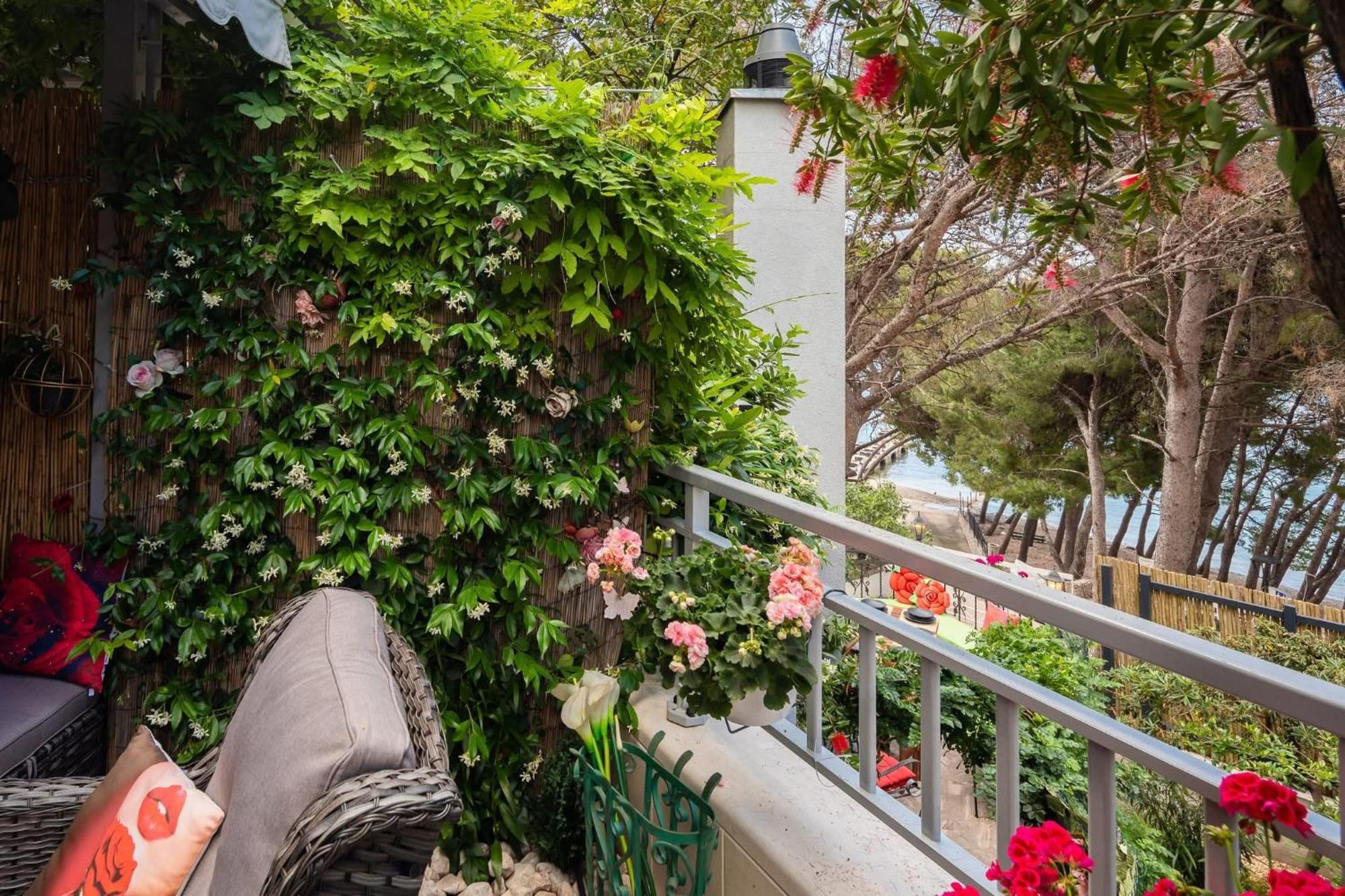 Beachfront Apartment Romilda Макарска Екстериор снимка