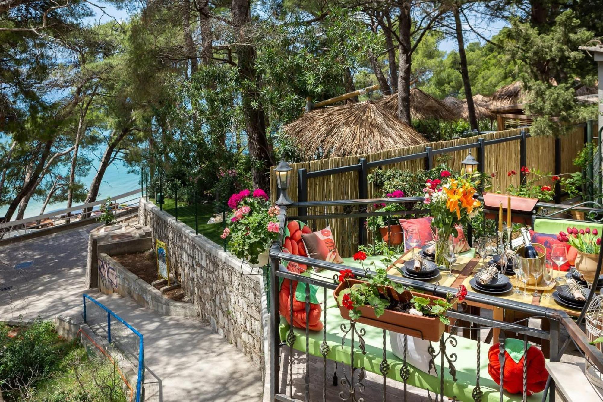Beachfront Apartment Romilda Макарска Екстериор снимка