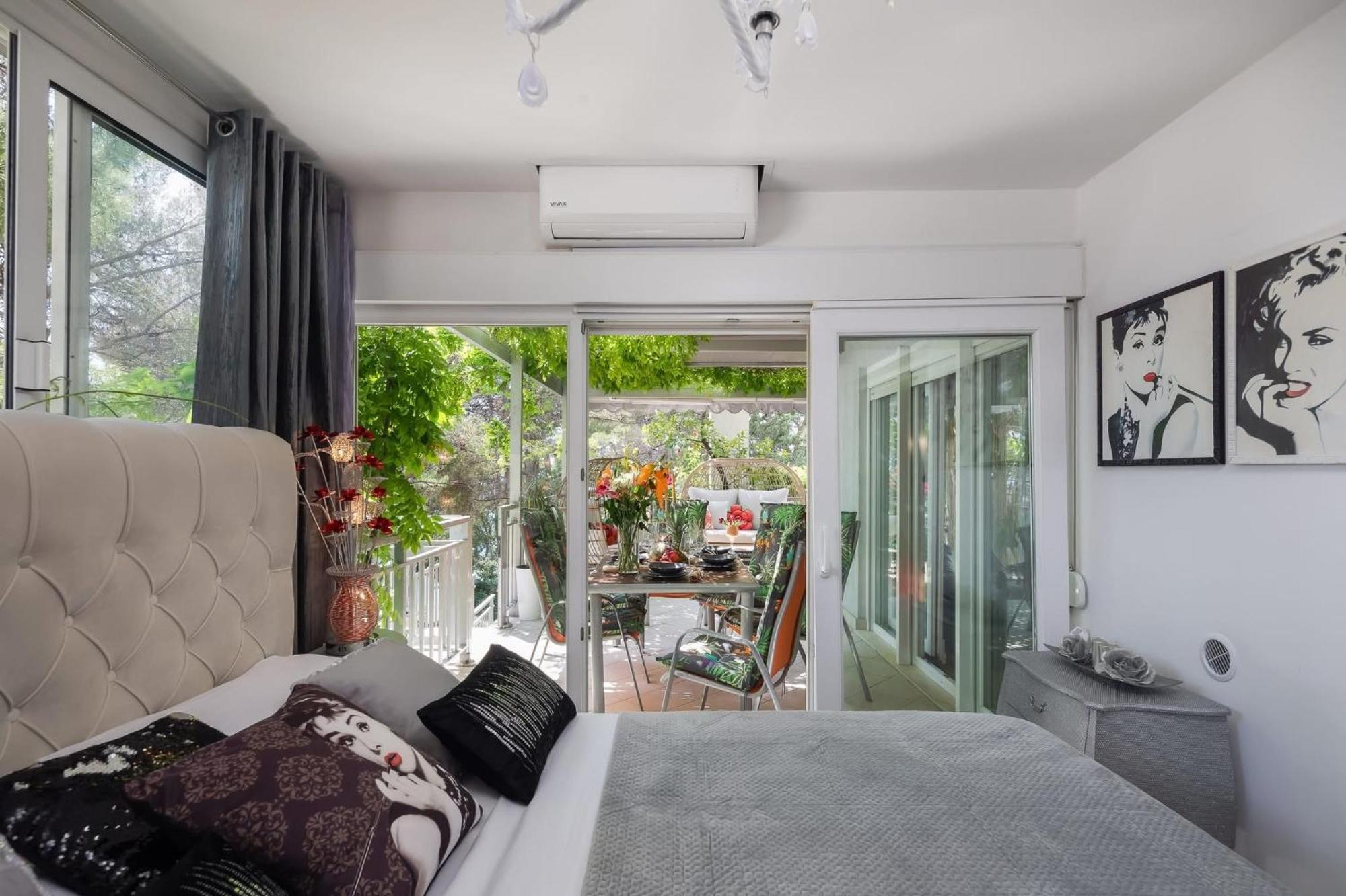 Beachfront Apartment Romilda Макарска Екстериор снимка